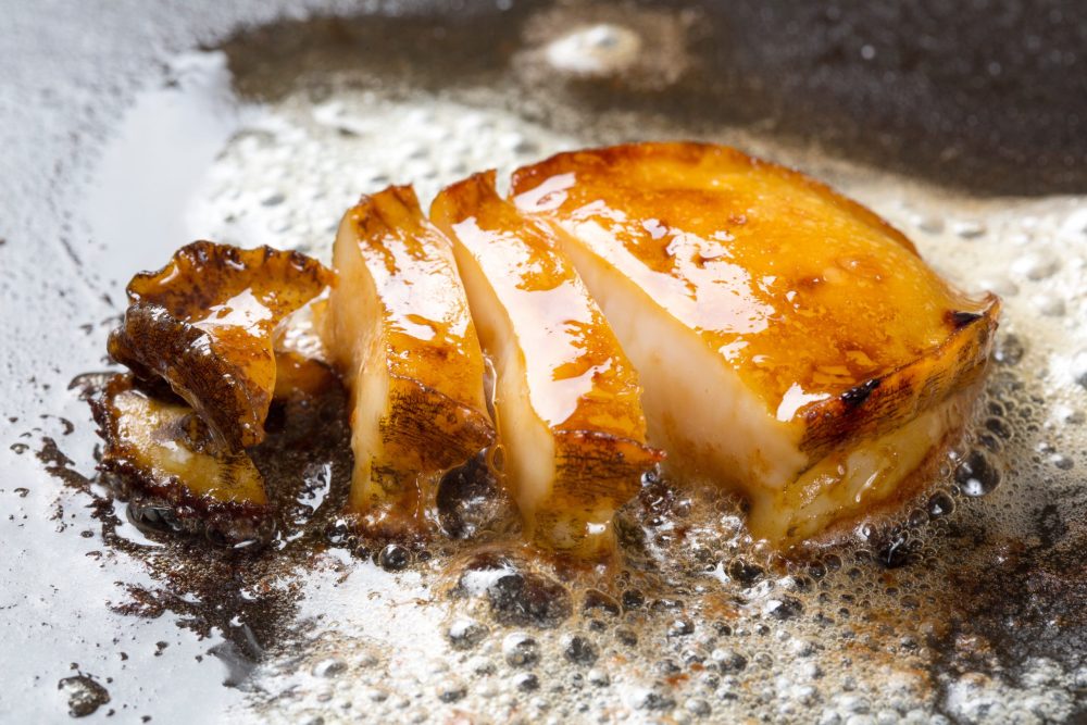 [June limit] Present a abalone steak at the Privilege Suite Hotel