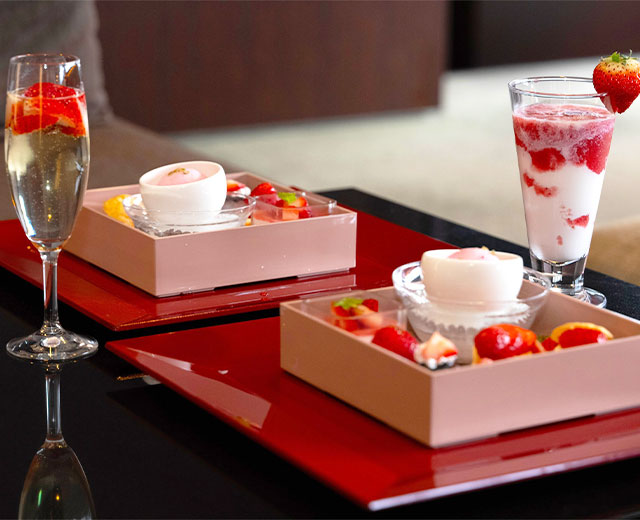 Strawberry Women's Travel