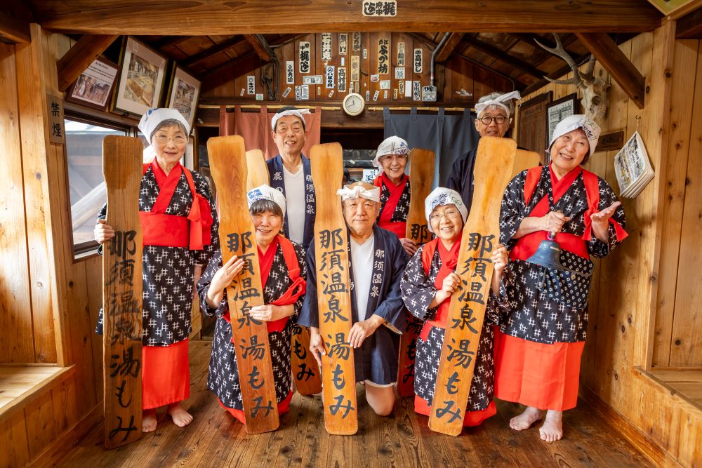 Fellowship-Yona's cultural teacher contact local 1,000-year-old history tour-