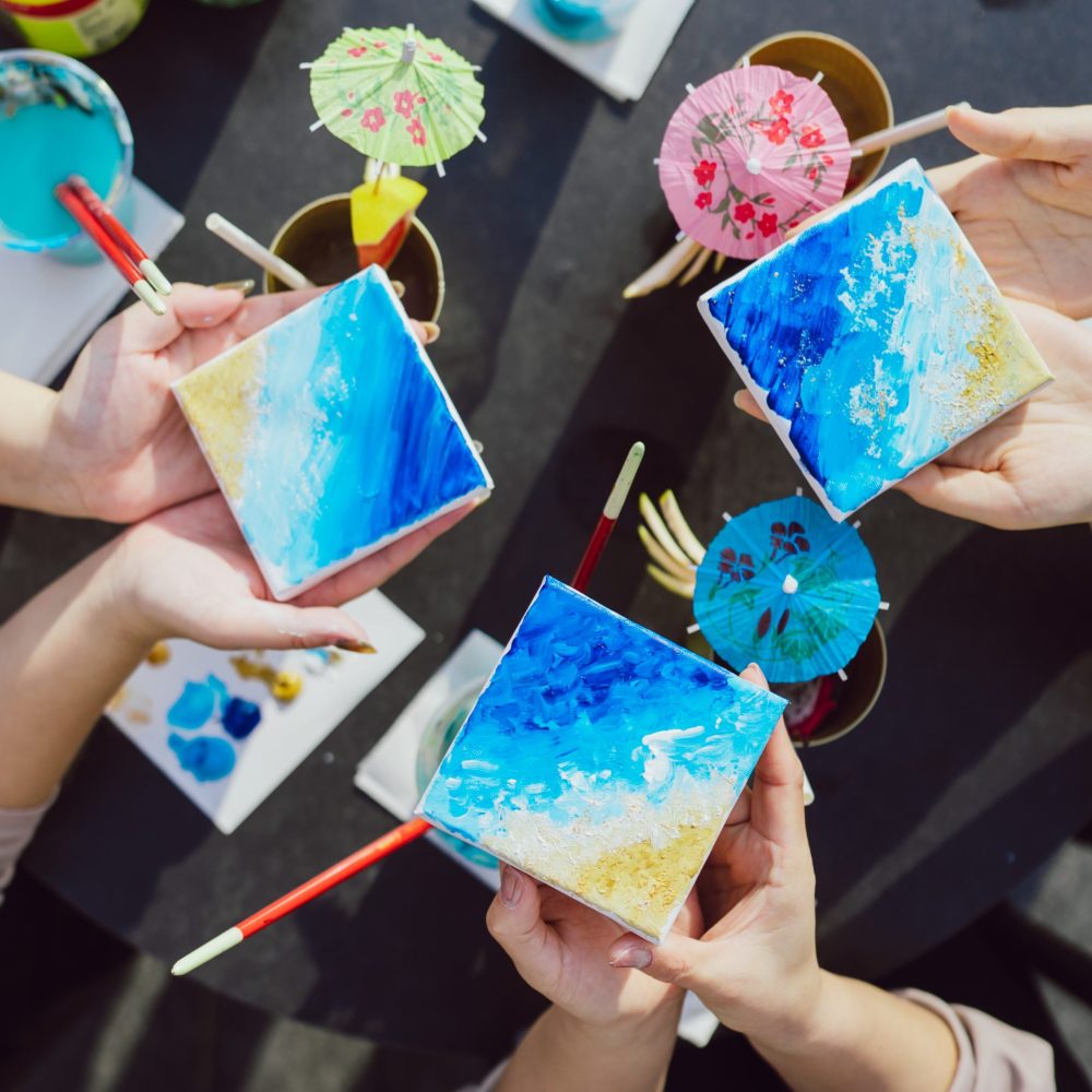 There are plenty of 1st anniversary events such as art events to enjoy with drinks, launch fireworks, official Instagram campaigns, etc.