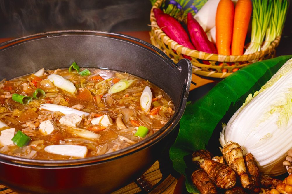 Come on this year too! Limited to October to November / Enjoy the autumn feature of Tohoku "Imoni" with all-inclusive! Yamagata style is made with beef and soy sauce, and it has a light flavor.