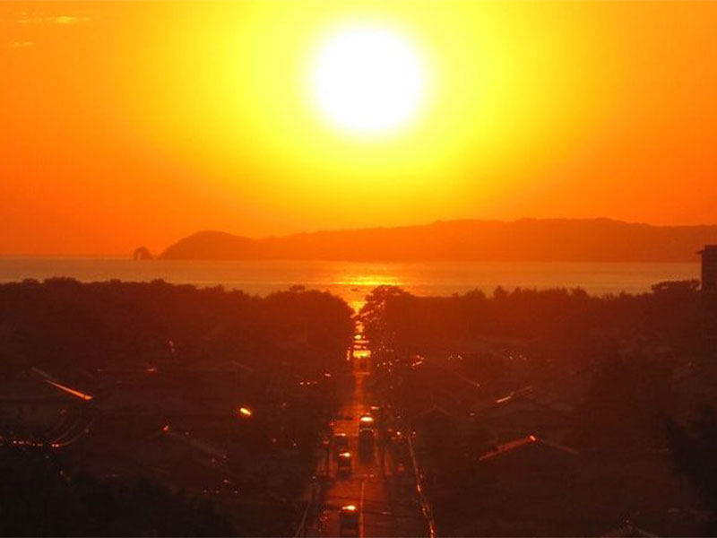 The scenery only at this time "Hokuto no Mizukami" and the "Light Road" from Miyajidake Shrine