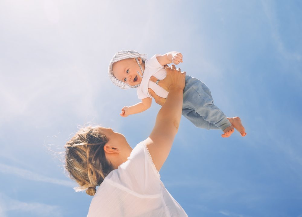 用串本為嬰兒旅行加油